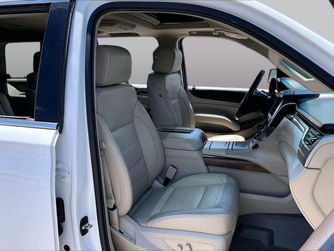 Used 2019 GMC Yukon Denali w/ Denali Ultimate Package AWD/4WD image 9