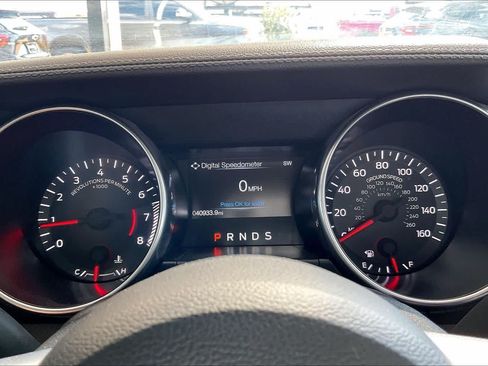 Used 2020 Ford Mustang Coupe RWD image 24