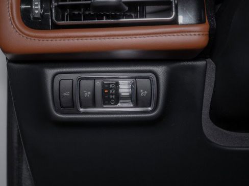 Used 2023 Lincoln Aviator Reserve w/ Elements Package Plus image 19