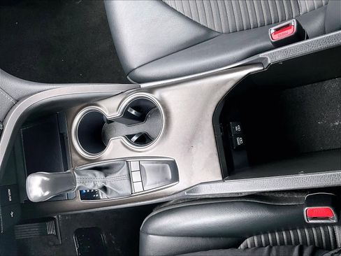 Used 2023 Toyota Camry SE image 26