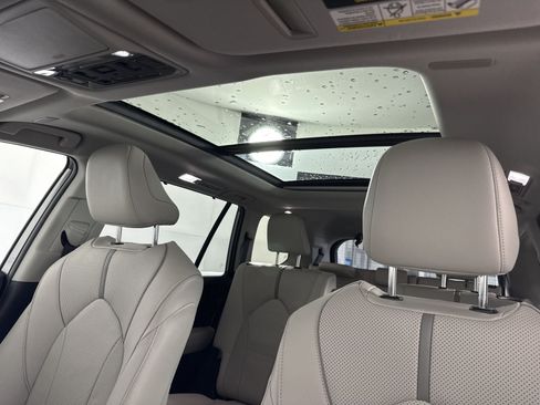 Used 2025 Toyota Grand Highlander AWD image 24