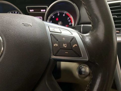 Used 2013 Mercedes-Benz GL 450 4MATIC image 36
