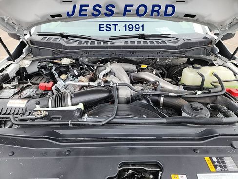 Used 2025 Ford F350 Lariat w/ Camper Package image 9