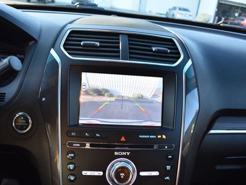 Used 2017 Ford Explorer Limited w/ Equipment Group 301A image 18