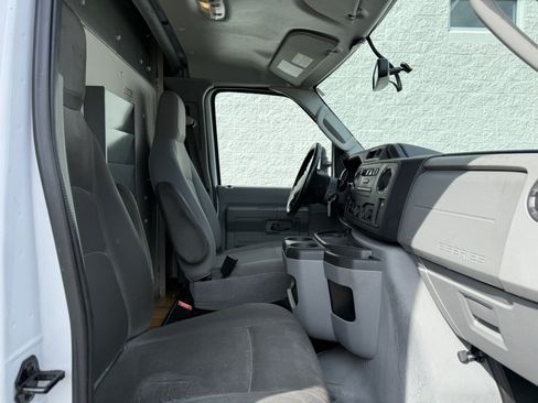 Used 2019 Ford E-350 and Econoline 350 Super Duty w/ Power Windows & Locks Group RWD image 15