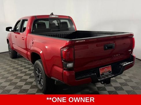 Used 2022 Toyota Tacoma SR5 w/ Technology Package RWD image 6