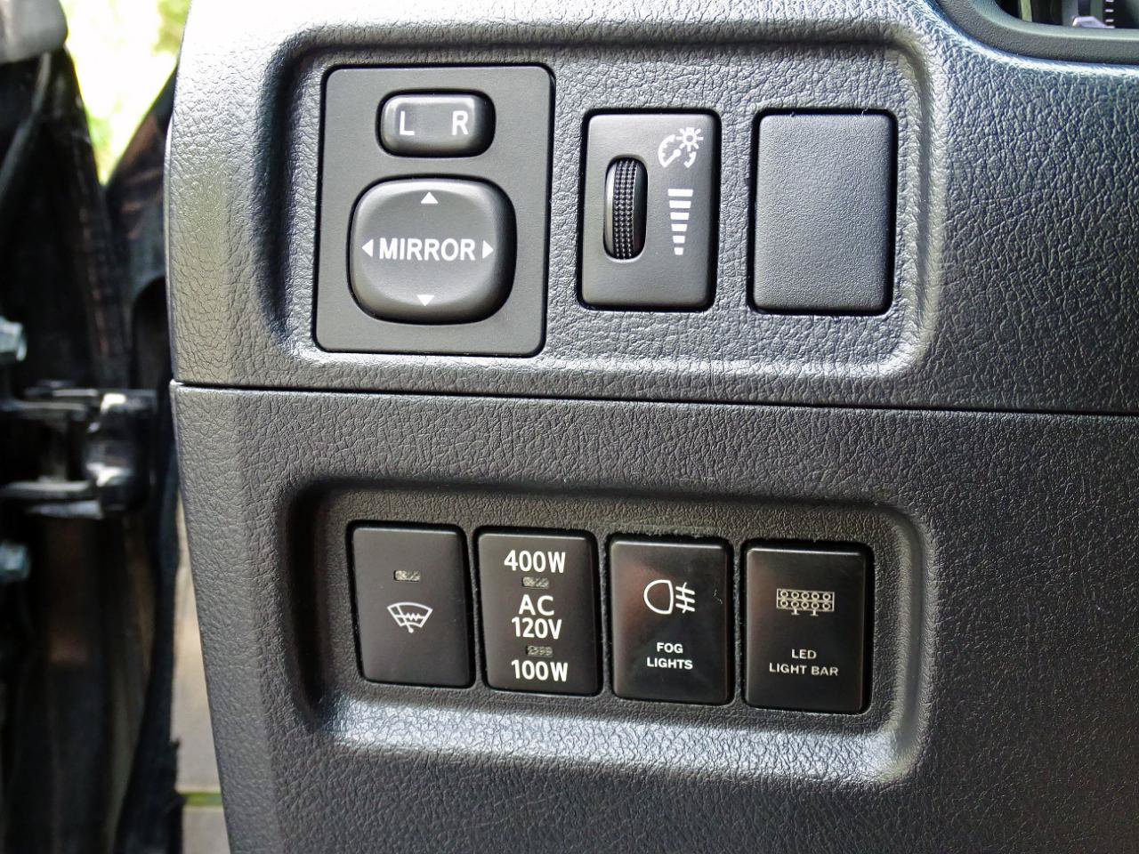 Used 2018 Toyota 4Runner TRD Off-Road Premium AWD/4WD image 20