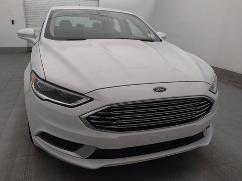 Used 2018 Ford Fusion SE w/ Fusion SE Technology Package FWD image 14