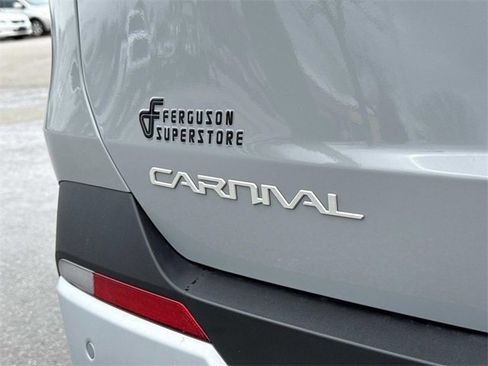 New 2026 Kia Carnival EX image 5