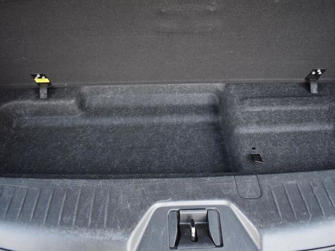 Used 2024 Nissan Armada SV image 57