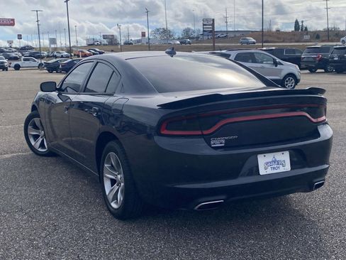 Used 2018 Dodge Charger SXT Plus image 5