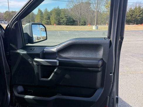 Used 2015 Ford F150 XLT w/ Equipment Group 302A Luxury image 41