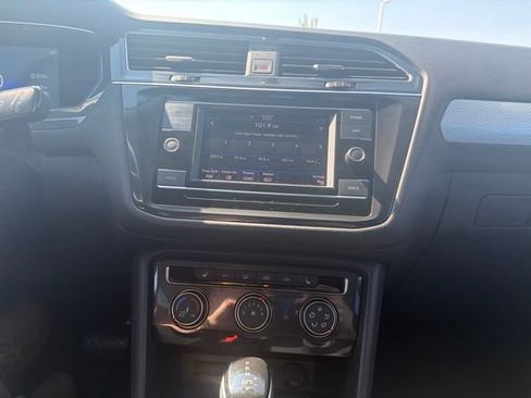 Used 2022 Volkswagen Tiguan S FWD image 33
