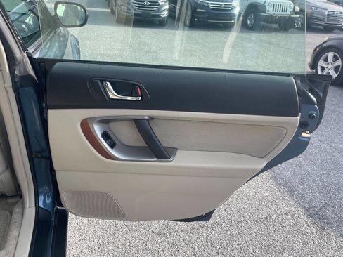 Used 2006 Subaru Outback 2.5i w/ Popular Equipment Group 2B image 23