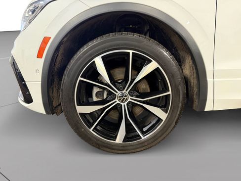 Used 2022 Volkswagen Tiguan SEL R-Line AWD/4WD image 14