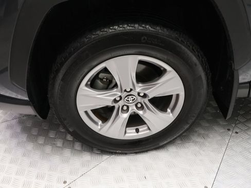 Used 2025 Toyota RAV4 XLE w/ Convenience Package FWD image 4