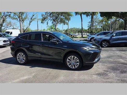 Used 2021 Toyota Venza Limited image 44