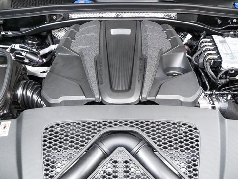 New 2026 Porsche Macan S image 36