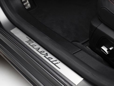 Used 2022 Maserati Ghibli Trofeo image 14