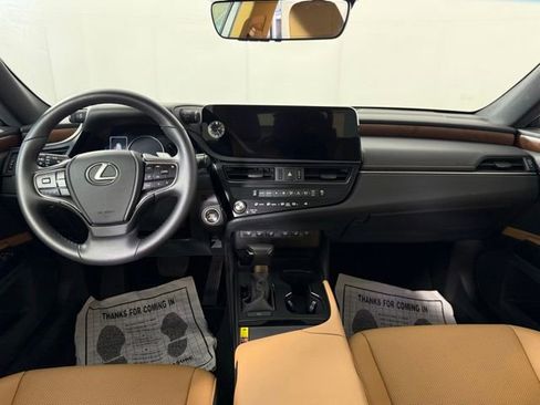 Used 2025 Lexus ES 350 w/ Premium Package FWD image 28