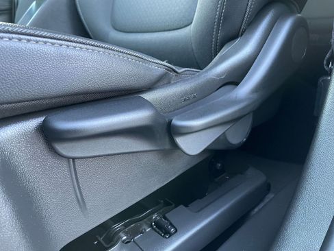 Used 2025 Buick Encore GX Preferred image 23