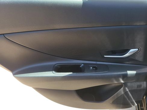 New 2026 Hyundai Elantra SE FWD image 8