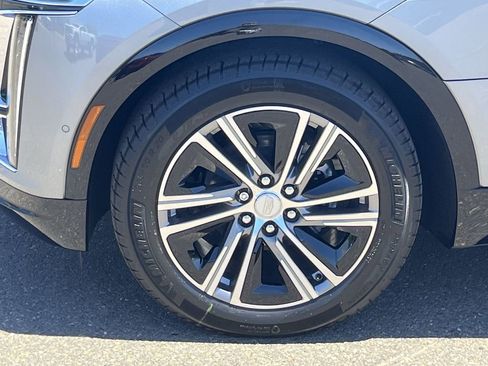 New 2025 Cadillac Lyriq Luxury image 26