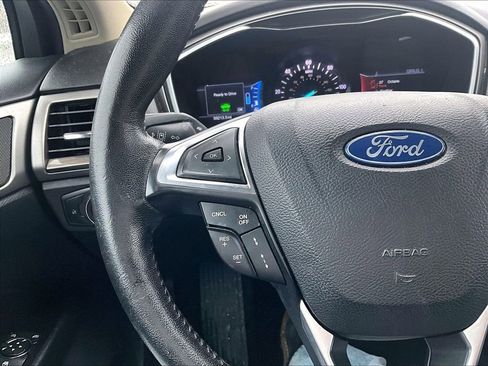 Used 2019 Ford Fusion SEL image 15