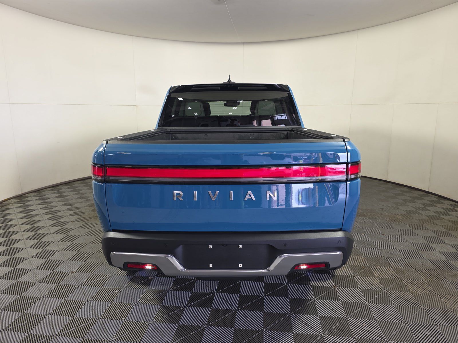 Used 2023 Rivian R1T Adventure Quad AWD/4WD image 4