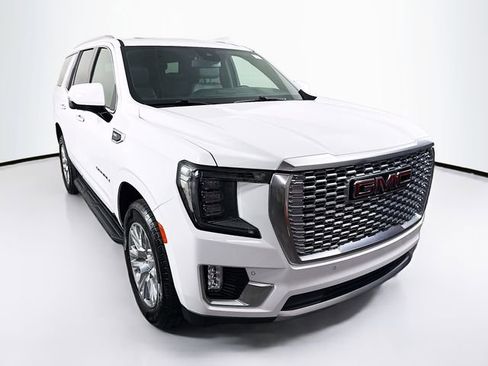 Used 2024 GMC Yukon Denali image 1