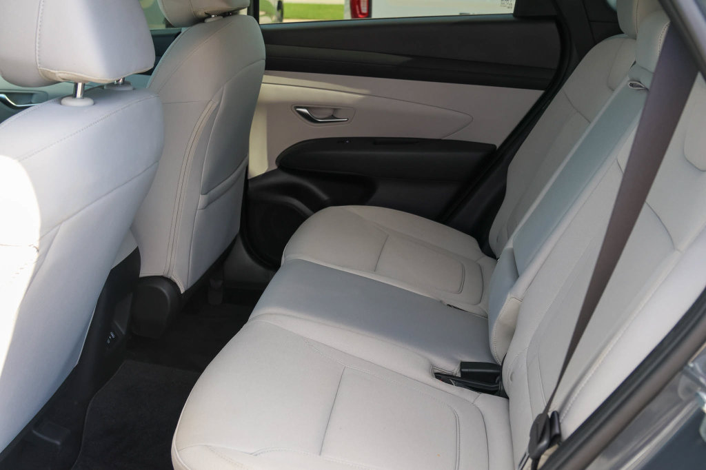 Used 2026 Hyundai Tucson SE FWD image 12