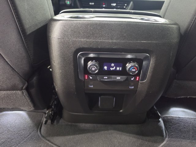 Used 2025 Chevrolet Tahoe Premier AWD/4WD image 25