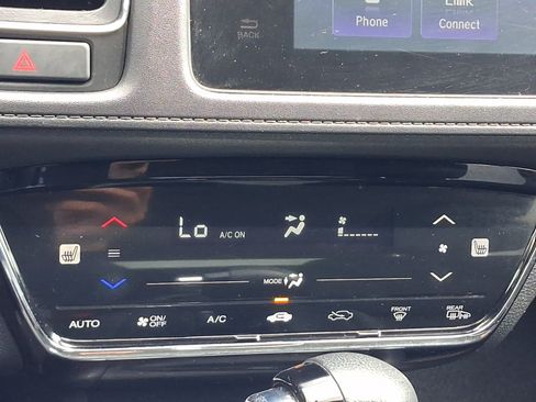 Used 2018 Honda HR-V EX image 17