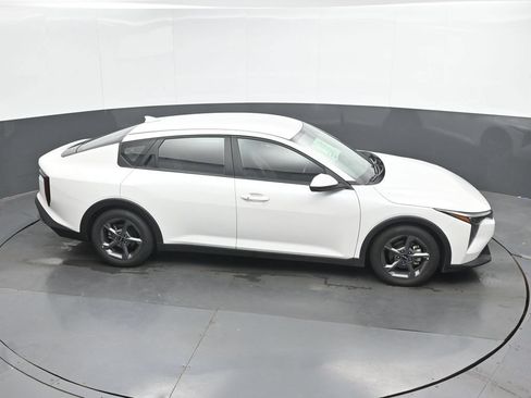 Used 2025 Kia K4 FWD image 34