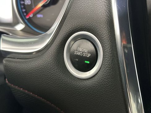 Certified 2023 Chevrolet Traverse RS image 19