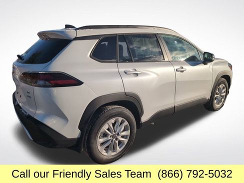 New 2026 Toyota Corolla Cross LE w/ Moonroof Package image 5