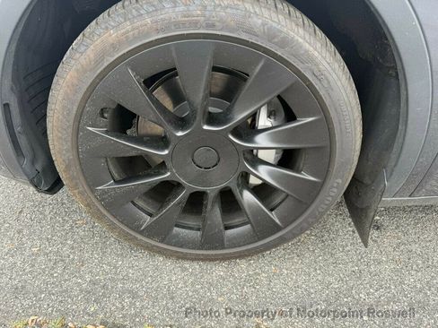 Used 2023 Tesla Model Y Long Range image 25