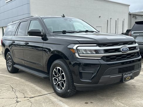 Used 2024 Ford Expedition Max XLT AWD/4WD image 3