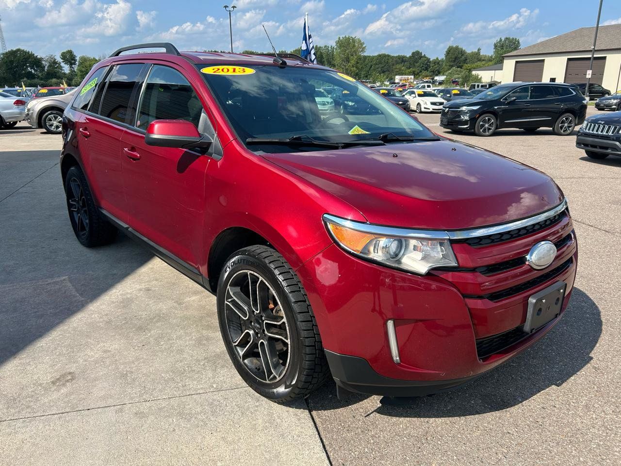Used 2013 Ford Edge SEL w/ SEL Appearance Pkg FWD image 3