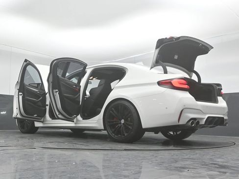 Used 2022 BMW M5 w/ Executive Package image 48