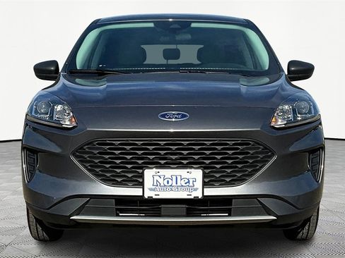 Certified 2022 Ford Escape S image 3
