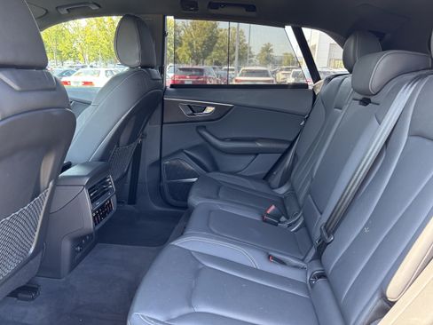 Used 2023 Audi Q8 Premium Plus w/ Premium Plus Package AWD/4WD image 21
