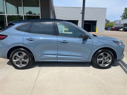 Certified 2024 Ford Escape ST-Line w/ Tech Pack #1 FWD image 8
