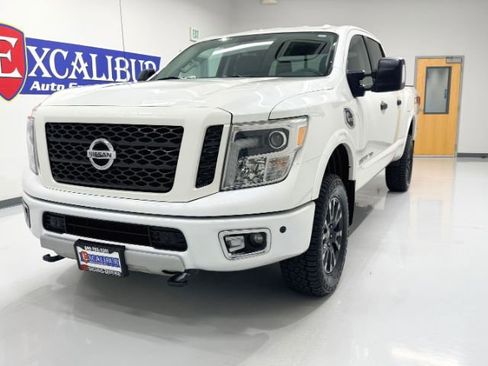 Used 2016 Nissan Titan PRO-4X image 7