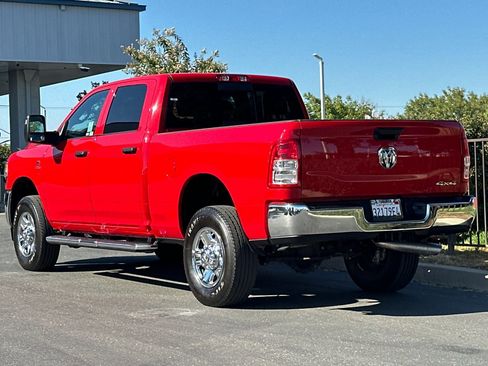 Used 2024 RAM 2500 Tradesman w/ Chrome Appearance Group image 6