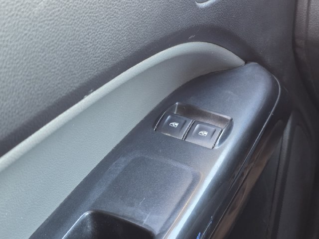 Used 2021 Chevrolet Colorado W/T RWD image 16