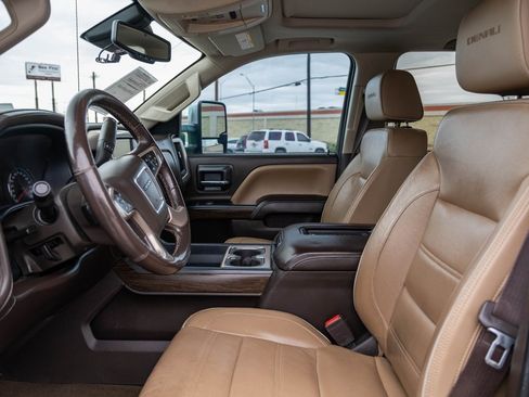 Used 2017 GMC Sierra 2500 Denali w/ Duramax Plus Package image 14