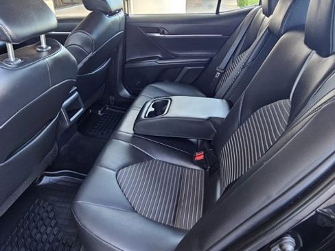 Used 2024 Toyota Camry SE image 12