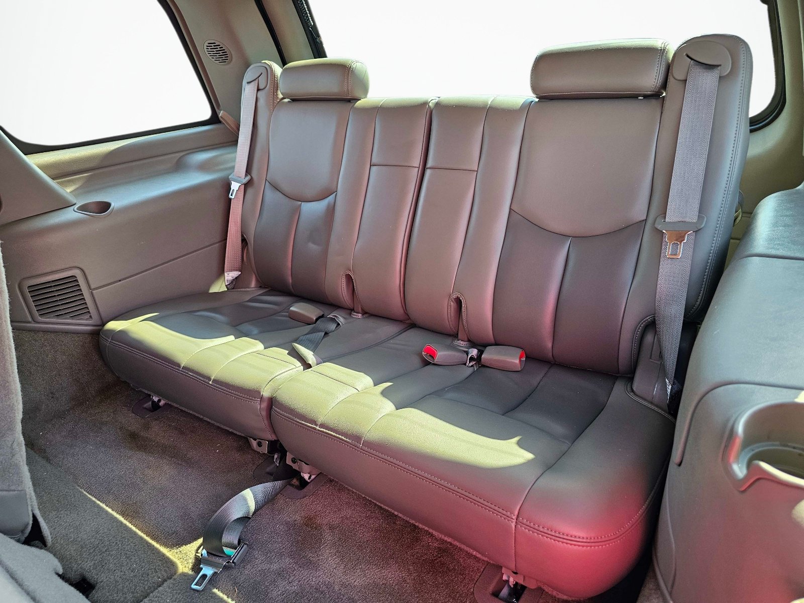 Used 2005 GMC Yukon Denali AWD/4WD image 28