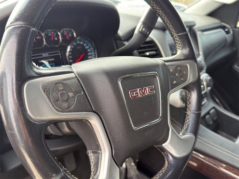 Used 2018 GMC Yukon SLE w/ SLE Value Package image 15